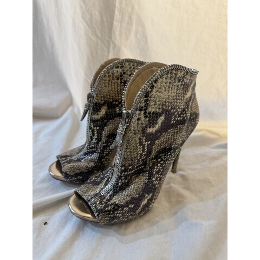 $139 Guess Conroe Zippered Booties Snake Print Single Sole Size 7